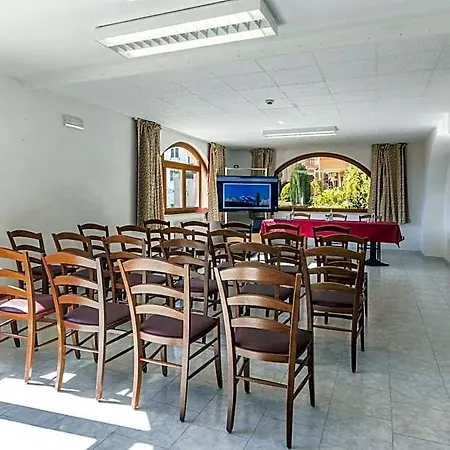 Frizzolan Otel 2*